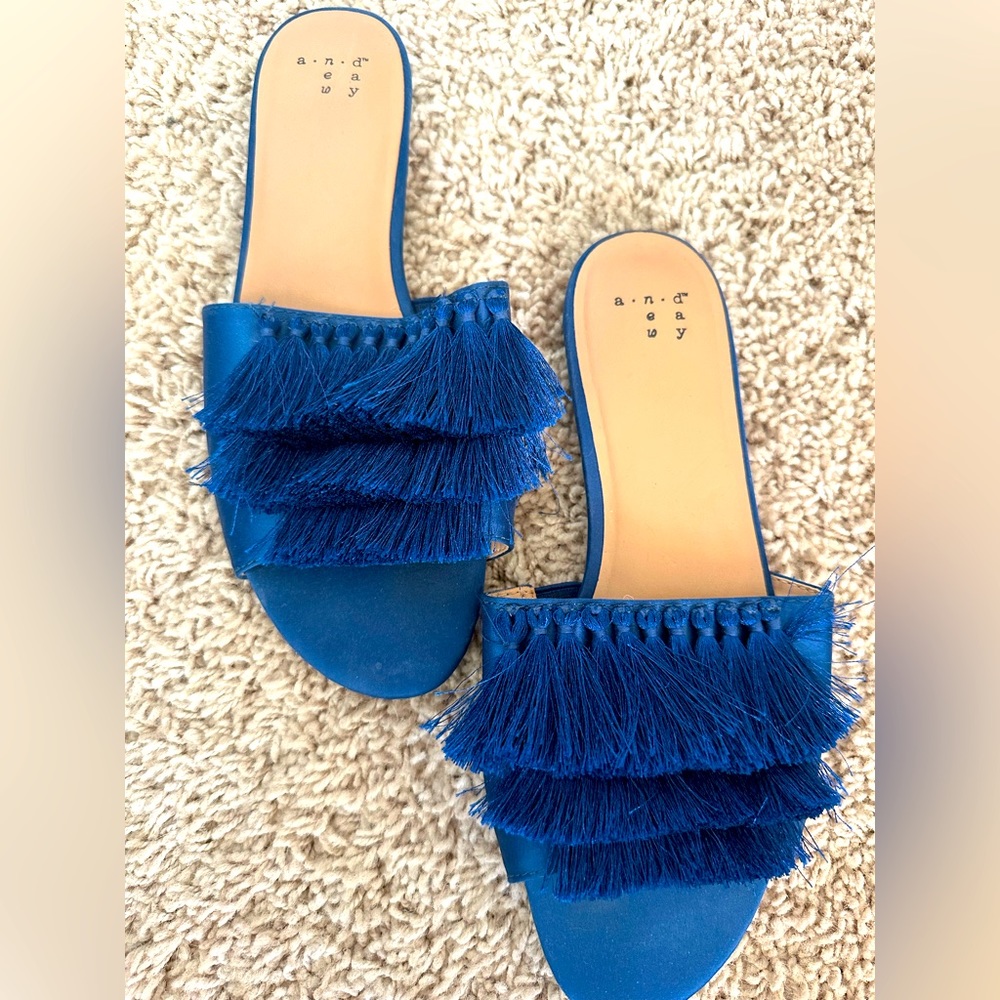 Fun fringe flats
